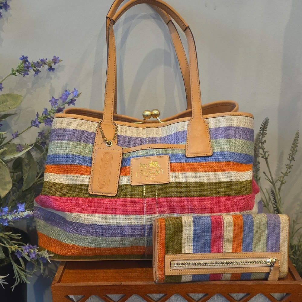 Coach HAMPTONS 10TH ANNIVERSARY ARCHIVE EDITION VACHETTA AND CANVAS 2 PC SET